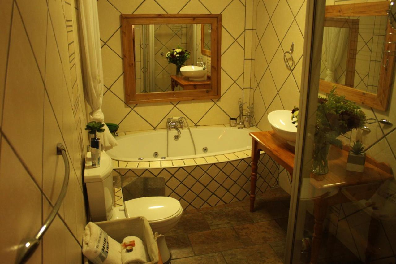 Ngwenya Boutique Hotel Lephalale Bagian luar foto